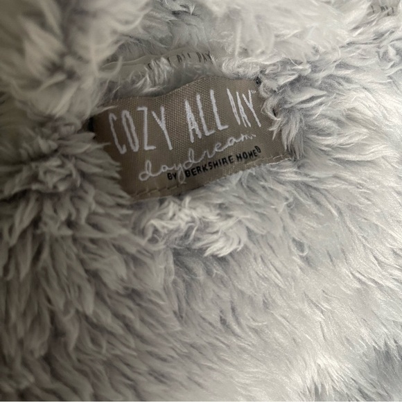 Berkshire Home Cozy All Day Plush Dreamer Robe - Picture 3 of 4